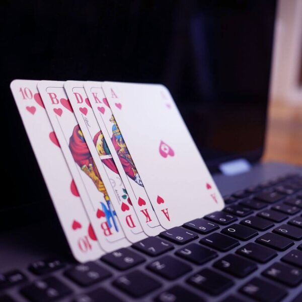 gdzie grać w pokera online